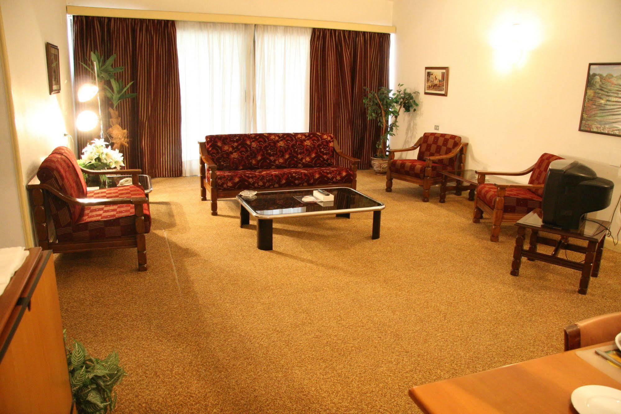 Royal Maadi Hotel 카이로 외부 사진