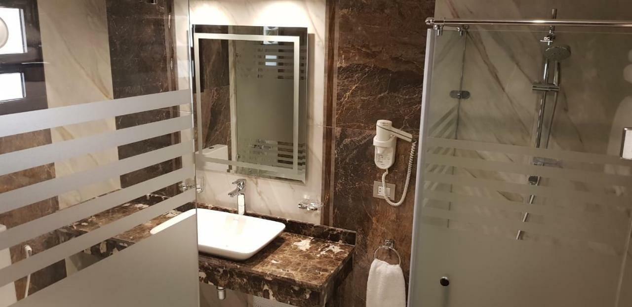 Royal Maadi Hotel 카이로 외부 사진